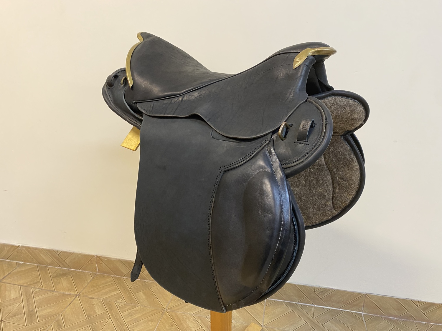 Седло офицерское №2